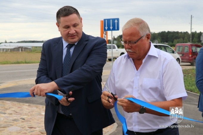 Autoceļu A6 var šķērsot droši