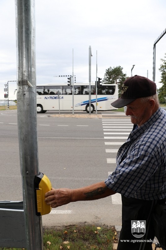 Autoceļu A6 var šķērsot droši