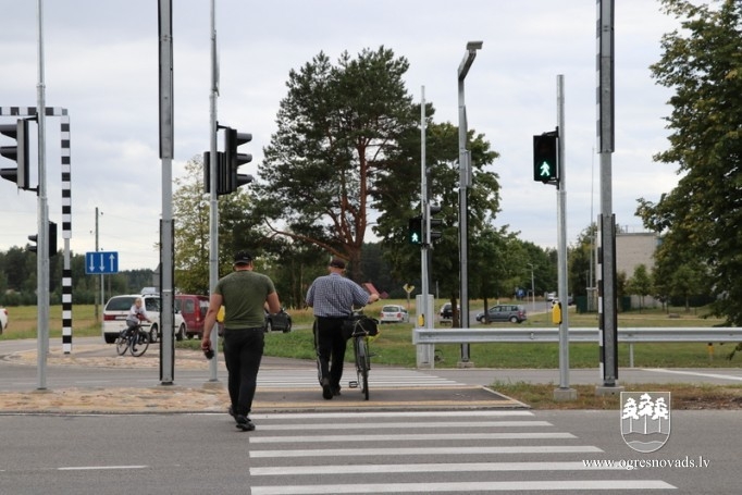 Autoceļu A6 var šķērsot droši