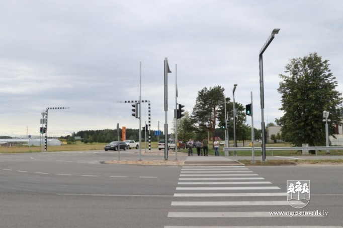 Autoceļu A6 var šķērsot droši