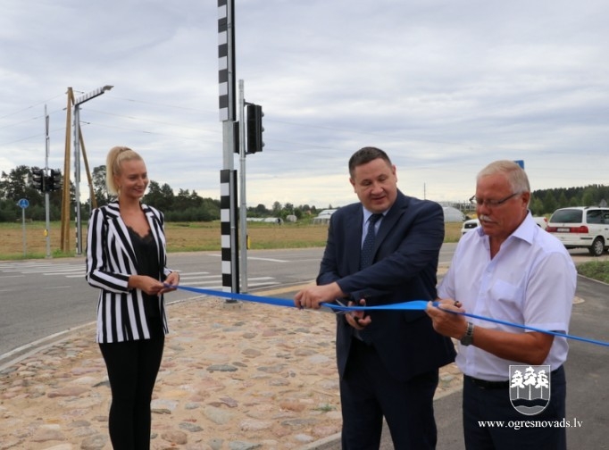 Autoceļu A6 var šķērsot droši