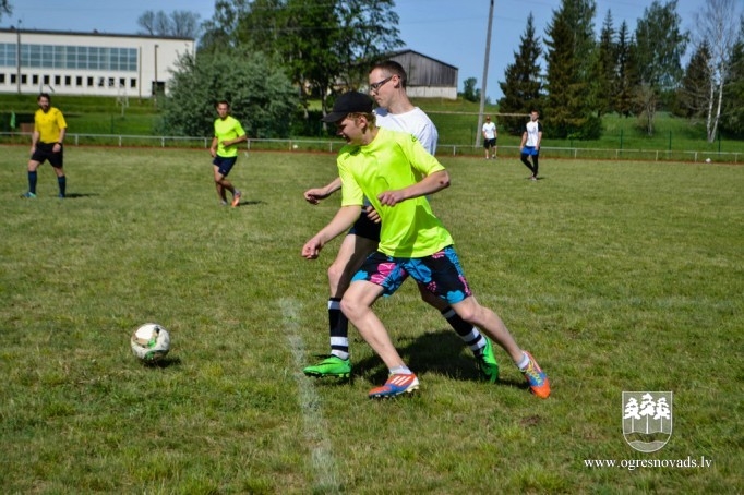 Madlienas futbola kausā 2019 uzvar suntažnieki