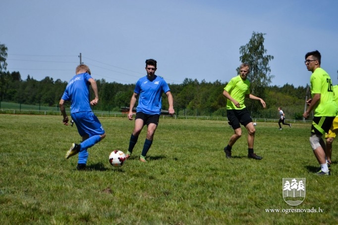 Madlienas futbola kausā 2019 uzvar suntažnieki