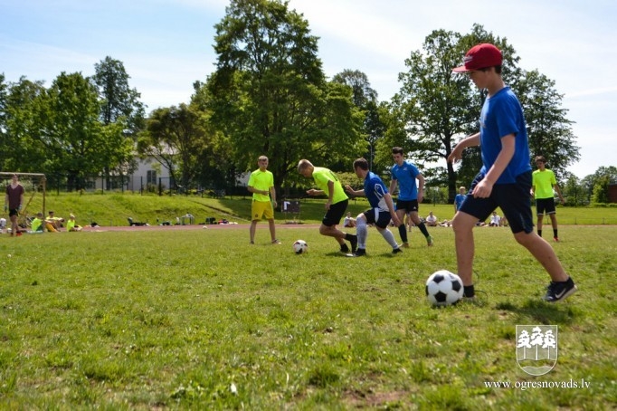 Madlienas futbola kausā 2019 uzvar suntažnieki