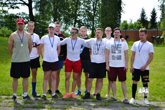 Madlienas futbola kausā 2019 uzvar suntažnieki