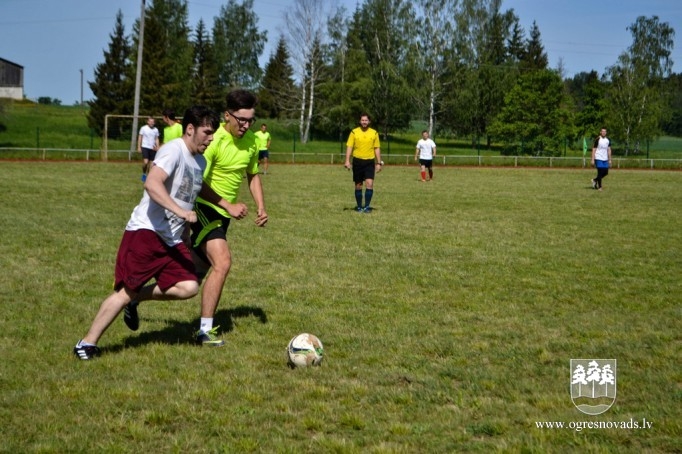 Madlienas futbola kausā 2019 uzvar suntažnieki