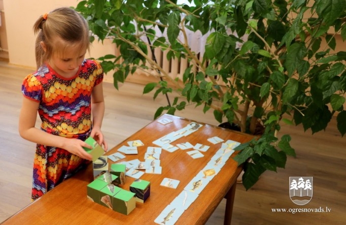 Madlienas bibliotēkā interaktīva izstāde par zivīm