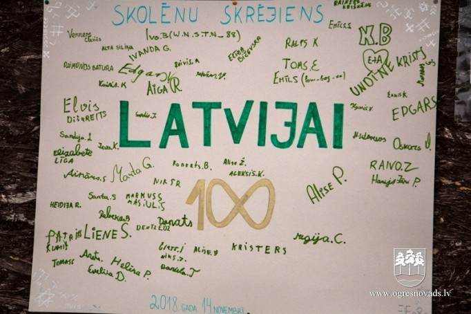 Madlienas skolēni Latvijas simtgadei noskrien 100 kilometrus