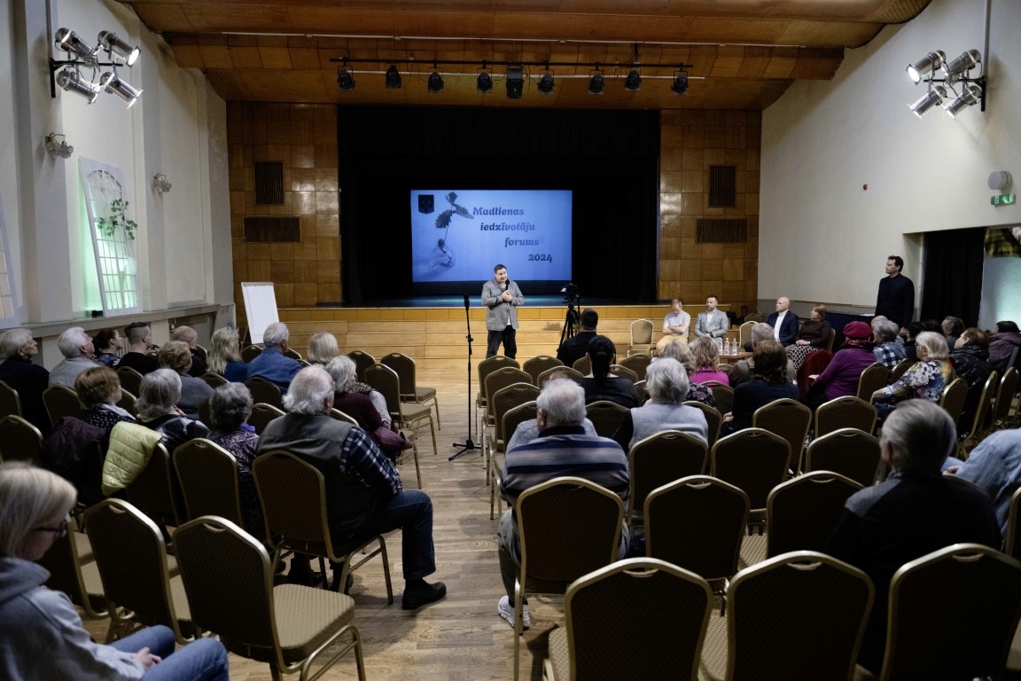 Iedzīvotāji  Madlienas forums 13.04.2024.