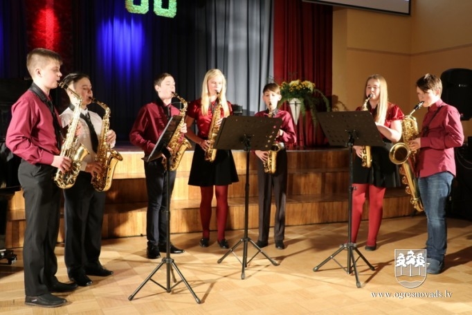 Madlienas mūzikas un mākslas skola atzīmē 30 gadu jubileju
