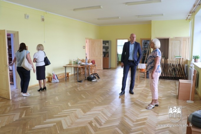Komisija izvērtē izglītības iestāžu gatavību mācību gadam II