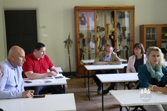 Pašvaldība sadarbībā ar Mākslas akadēmiju veidos gaismekļus Ogres sanatorijā (01.07.2020.)