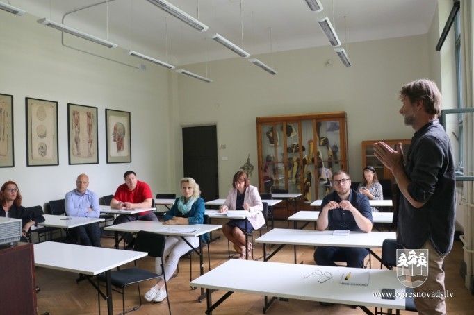 Pašvaldība sadarbībā ar Mākslas akadēmiju veidos gaismekļus Ogres sanatorijā (01.07.2020.)