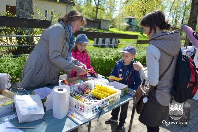 Ogrē notiek Mākslas diena "Mamma māksla"