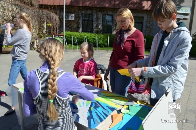 Ogrē notiek Mākslas diena "Mamma māksla"
