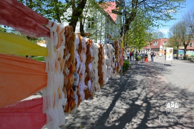 Ogrē notiek Mākslas diena "Mamma māksla"