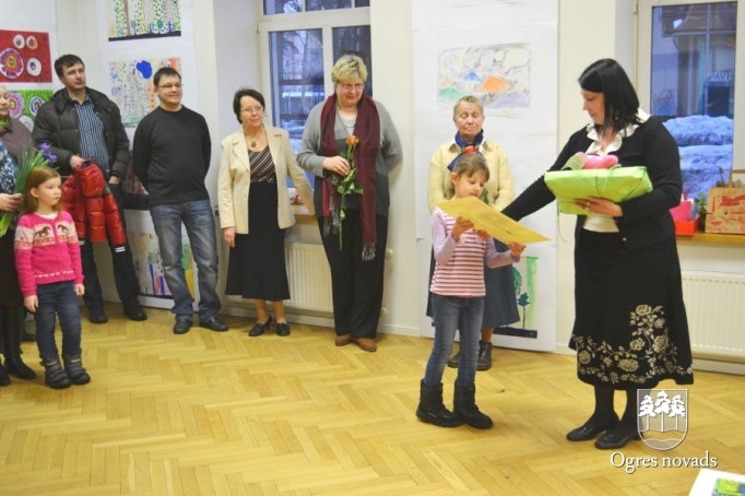 Ogres mākslas skolā sagatavošanas grupu darbu iztāde