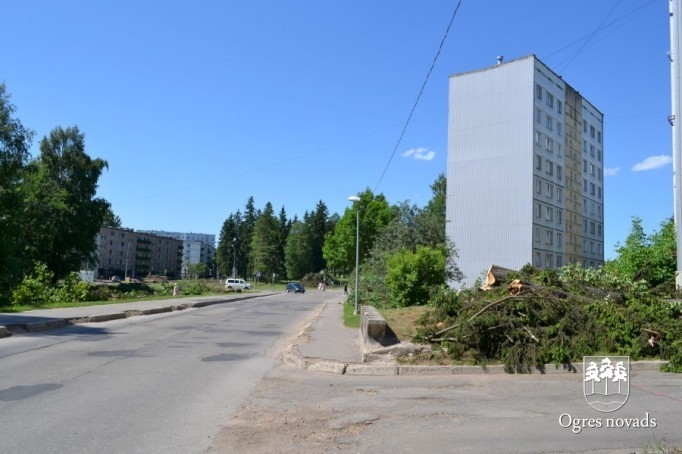 Tīnūžu ielas un Mālkalnes prospekta krustojuma rekonstrukcija