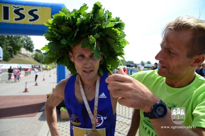 R.Rozem un R.Kaimiņam dubultuzvara Ventspils maratonā