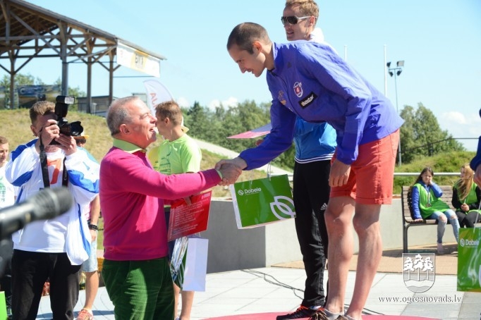 R.Rozem un R.Kaimiņam dubultuzvara Ventspils maratonā