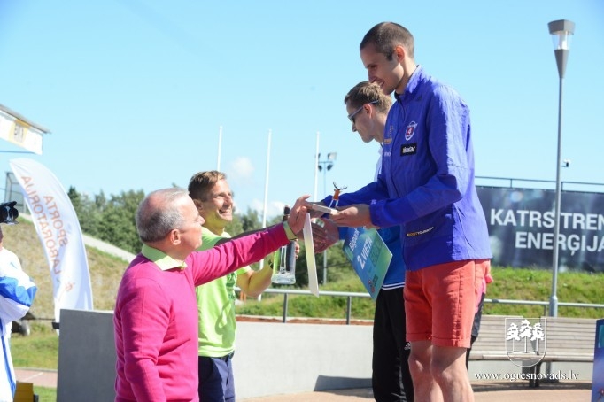 R.Rozem un R.Kaimiņam dubultuzvara Ventspils maratonā
