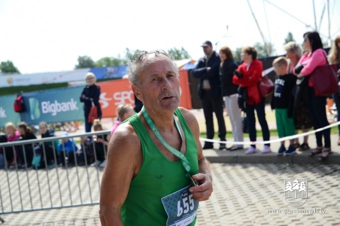 R.Rozem un R.Kaimiņam dubultuzvara Ventspils maratonā