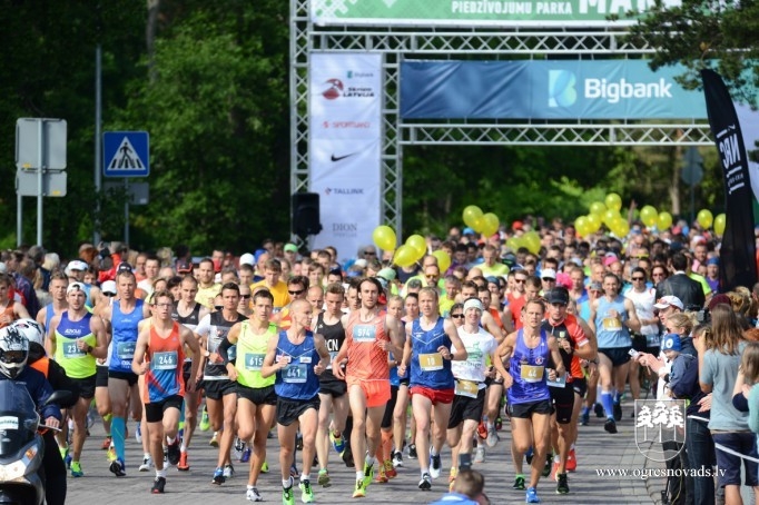 R.Rozem un R.Kaimiņam dubultuzvara Ventspils maratonā