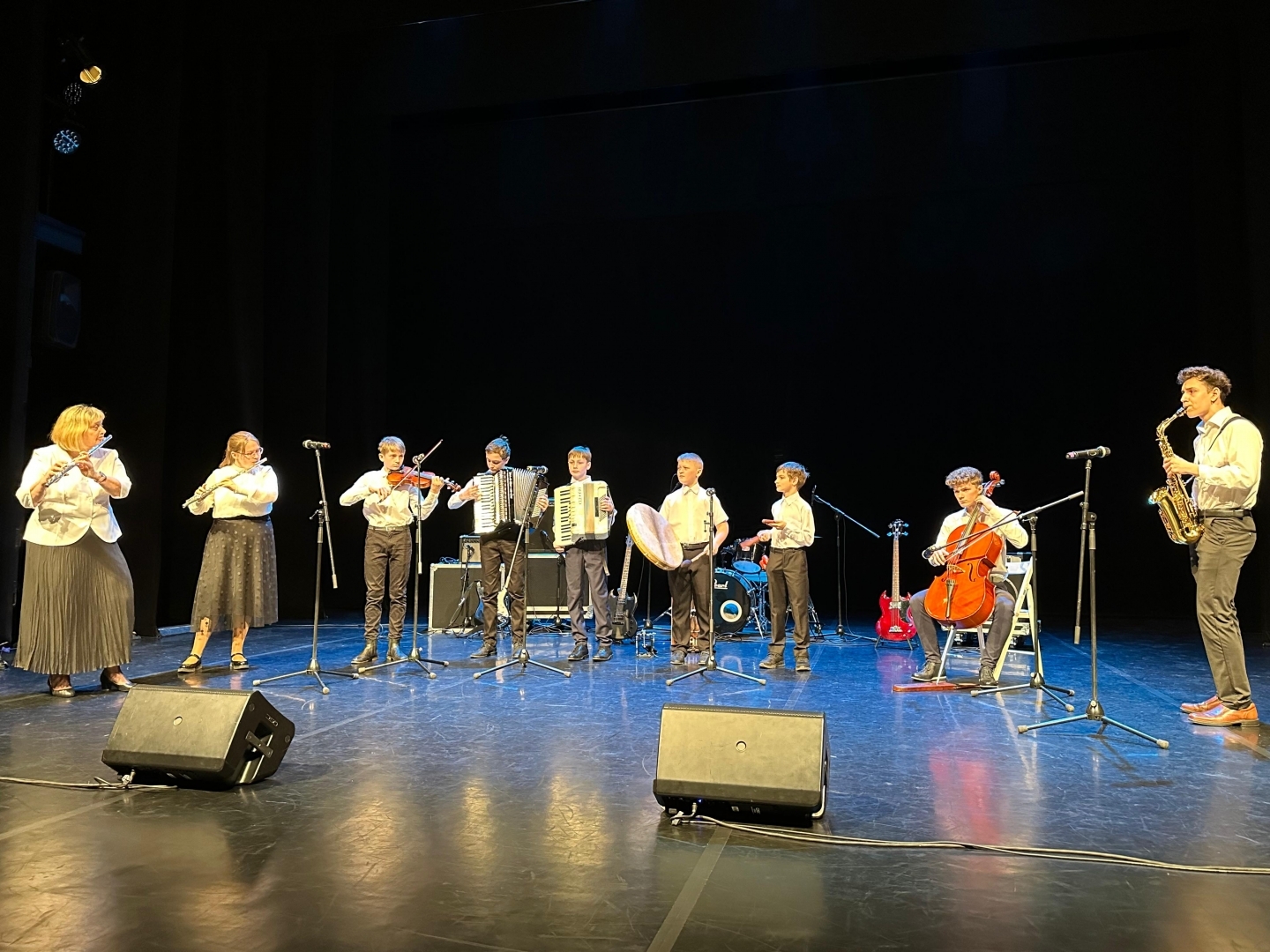 Mazo mūzikas kolektīvu konkurss - dažādu instrumentu izpildītāji