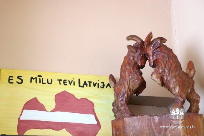 Mazozolos svin Ģimenes dienu