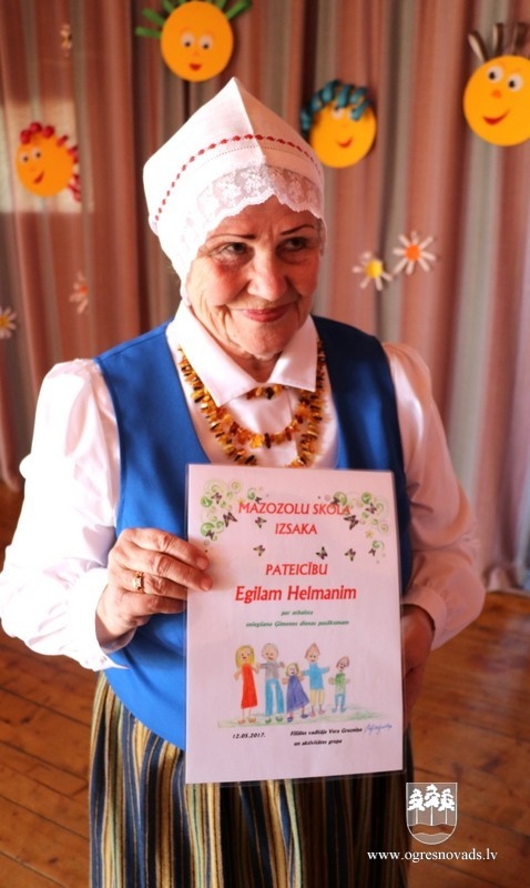 Mazozolos svin Ģimenes dienu