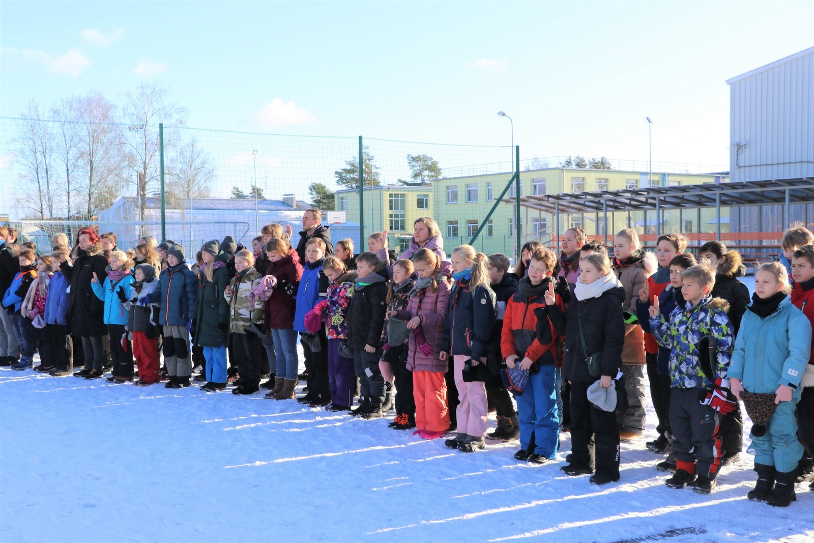 Ikšķilē sākusies mazskautu un guntiņu ziemas nometne “Tuk, tuk, kas tur?”