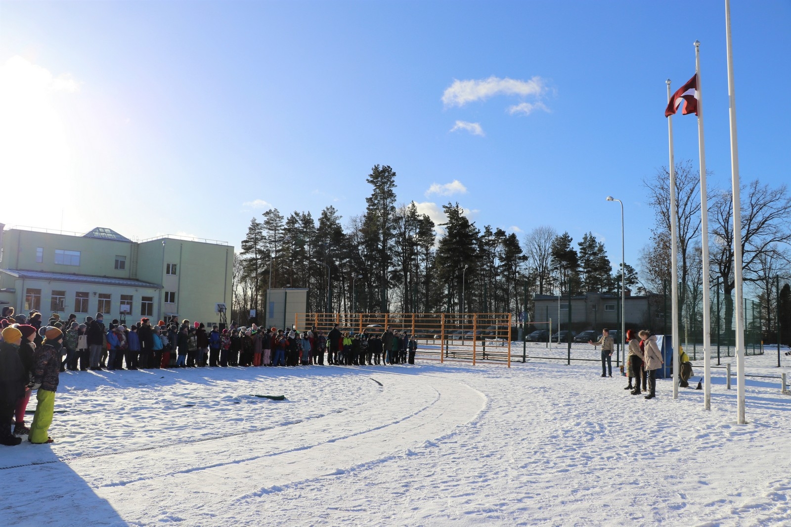 Ikšķilē sākusies mazskautu un guntiņu ziemas nometne “Tuk, tuk, kas tur?”
