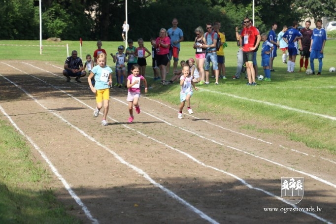 Meņģelē aizvadīti 70. sporta svētki!