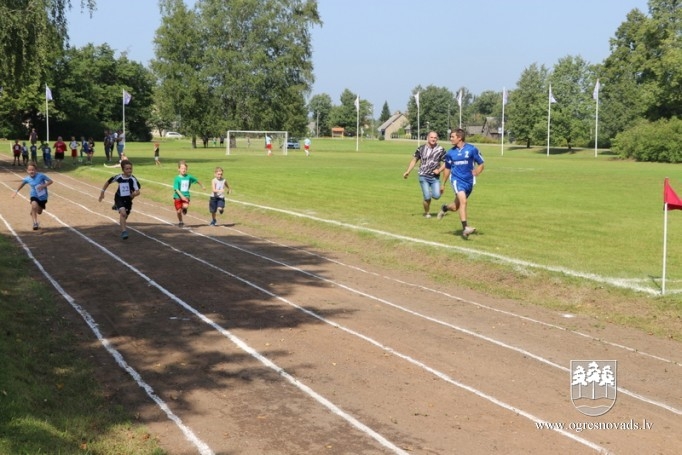 Meņģelē aizvadīti 70. sporta svētki!
