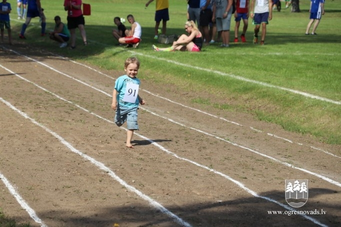 Meņģelē aizvadīti 70. sporta svētki!