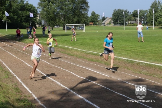 Meņģelē aizvadīti 70. sporta svētki!