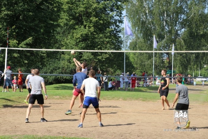 Meņģelē aizvadīti 70. sporta svētki!