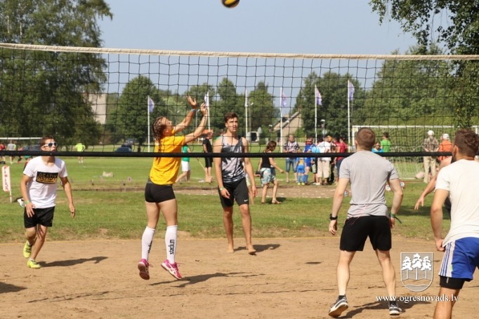 Meņģelē aizvadīti 70. sporta svētki!