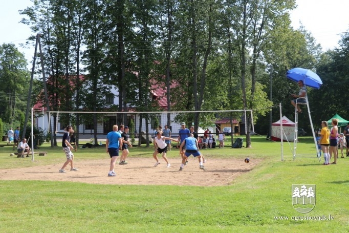 Meņģelē aizvadīti 70. sporta svētki!