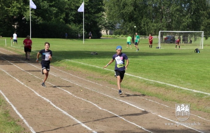 Meņģelē aizvadīti 70. sporta svētki!