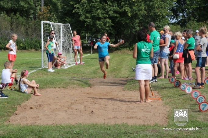Meņģelē aizvadīti 70. sporta svētki!