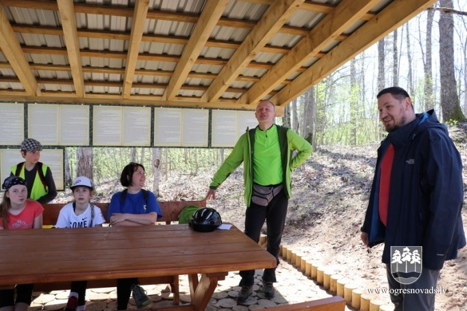 Atklāts velomaršruts Ogres upes ielejas dabas parkā