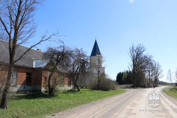 Atklāts velomaršruts Ogres upes ielejas dabas parkā