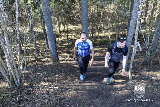 Atklāts velomaršruts Ogres upes ielejas dabas parkā