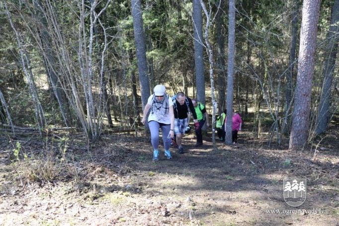 Atklāts velomaršruts Ogres upes ielejas dabas parkā
