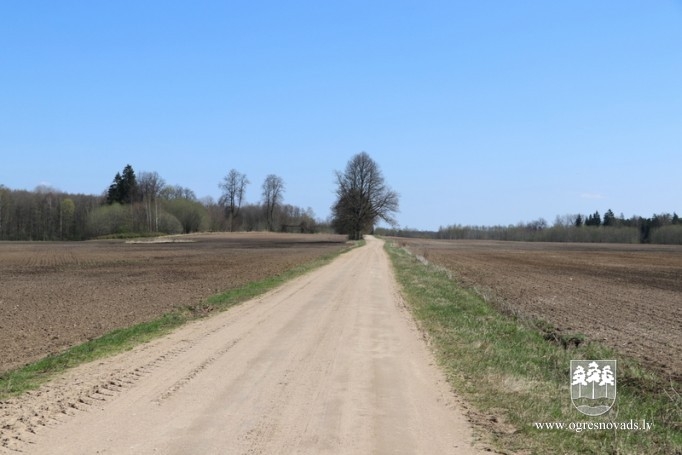 Atklāts velomaršruts Ogres upes ielejas dabas parkā