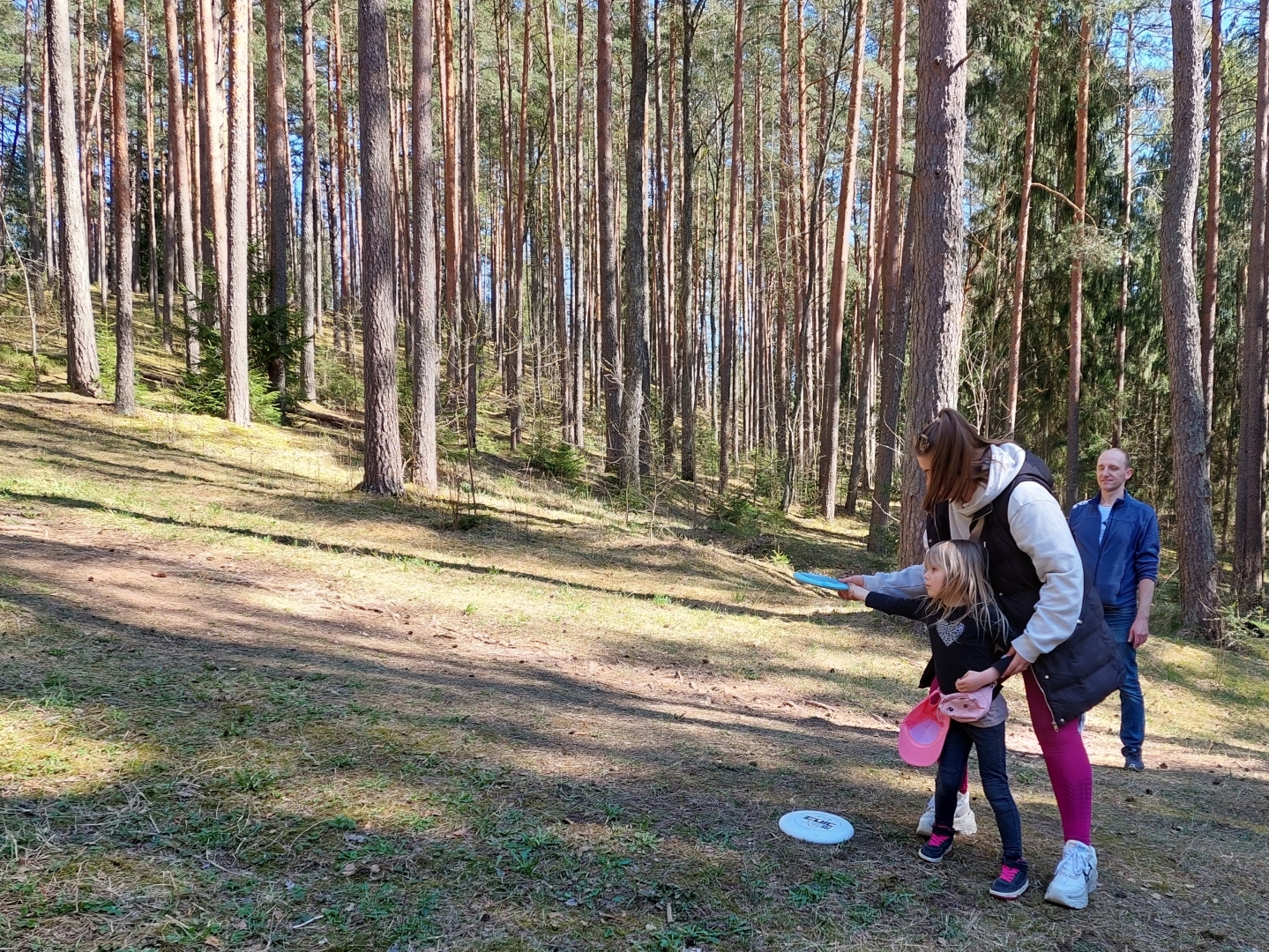 Pasākums "Mežs - veselībai" (22.04.2023) disku golfs