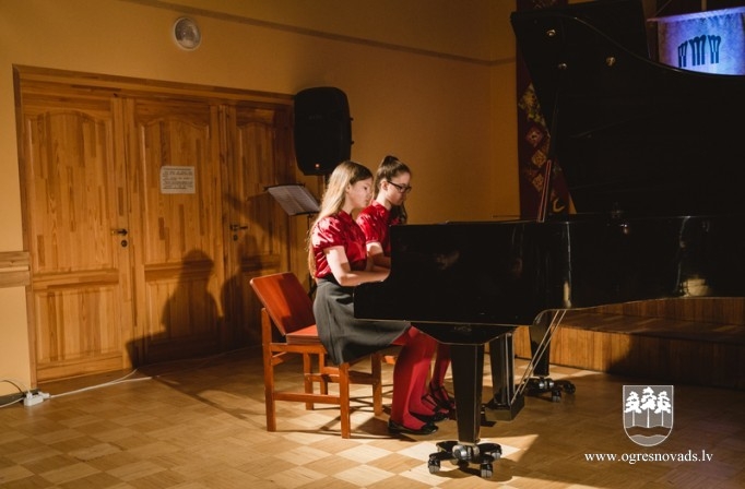 Madlienas mūzikas un mākslas skola atzīmē 30 gadu jubileju
