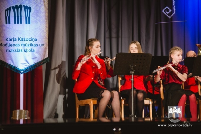 Madlienas mūzikas un mākslas skola atzīmē 30 gadu jubileju
