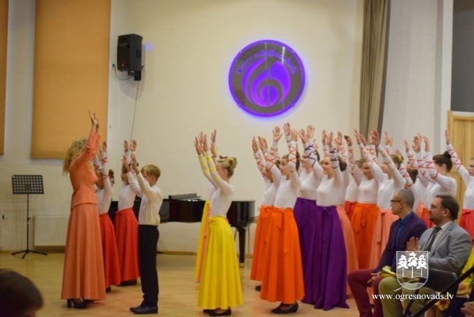 Ogres pilsētas skolās sācies jaunais mācību gads
